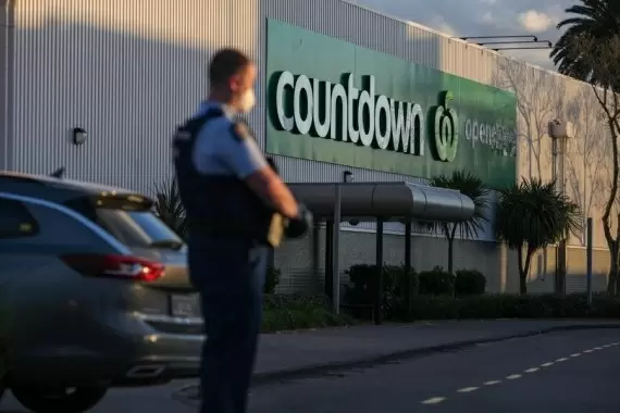 NZ supermarket chain removes knives, scissors after terror attack